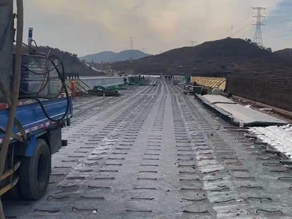 模板聚氨酯保温
